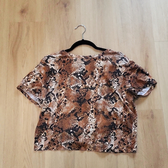 Zara oversized t-shirt in size medium and one shoulder tank in size small - Picture 2 of 4